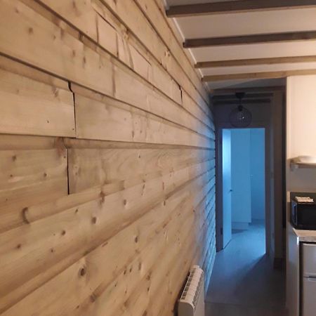 The Lodge Guesthouse Brittas Ngoại thất bức ảnh